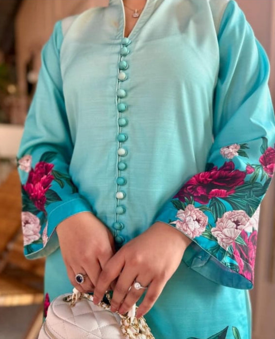 Veronica Replica 2-Piece Suit – Elegant & Stylish