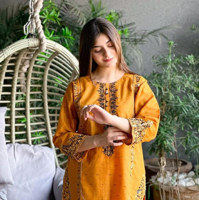 Elegant Yellow Embroidered Lawn 3-Piece Suit – Medium & Large