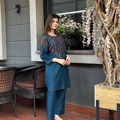 Elegant Embroidered Lawn 2-Piece Suit