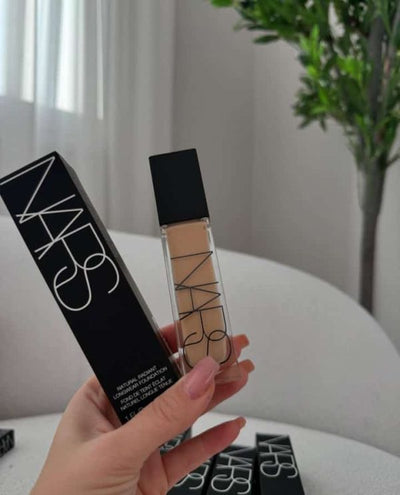 NARS Natural Radiant Longwear Foundation – 40ml