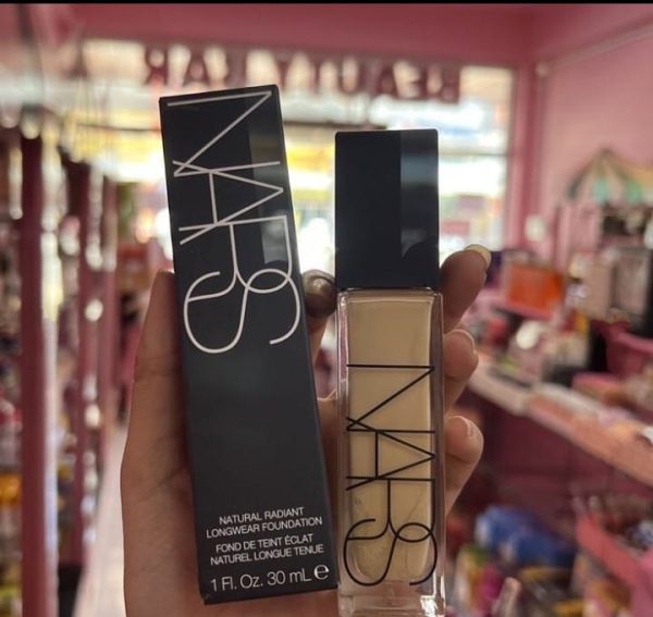 NARS Natural Radiant Longwear Foundation – 40ml